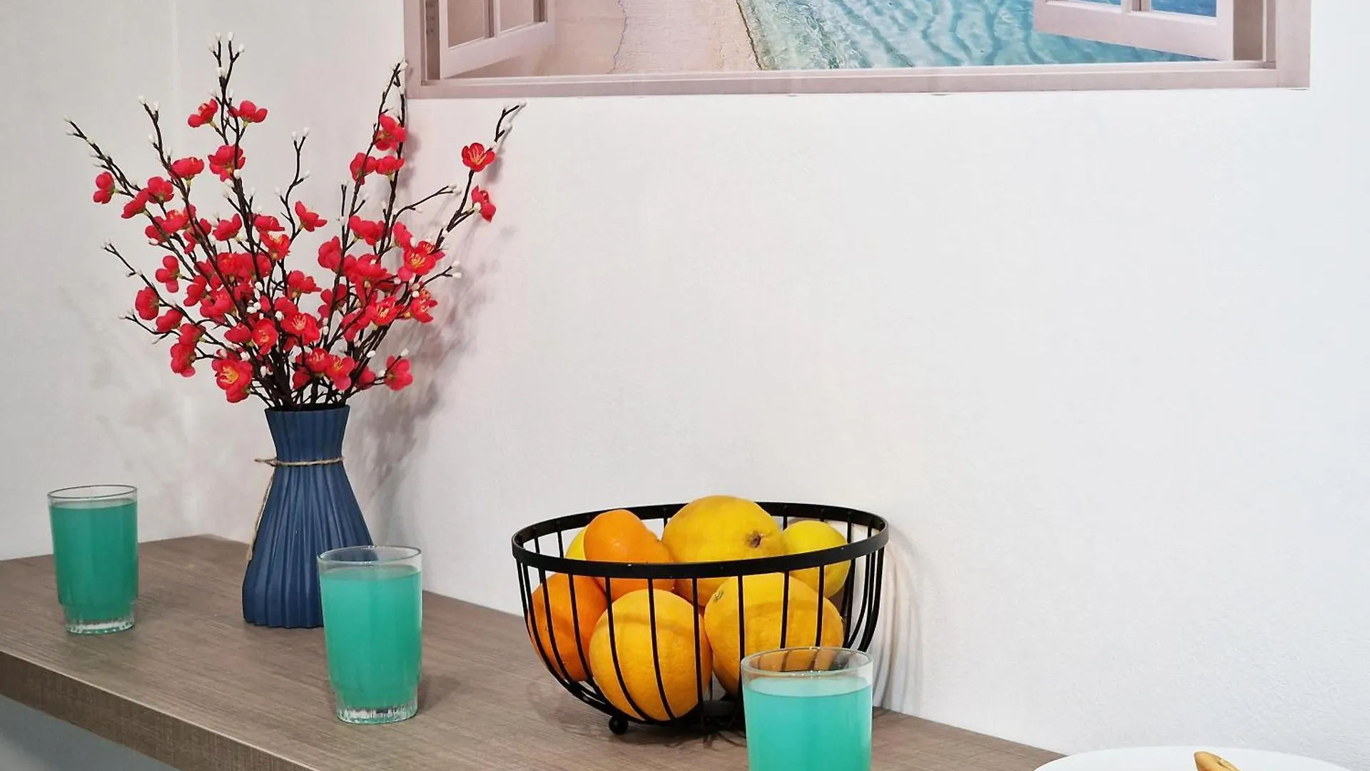 Parrots Paradise 100M From Finikoudes Beachfront Larnaca Appartement